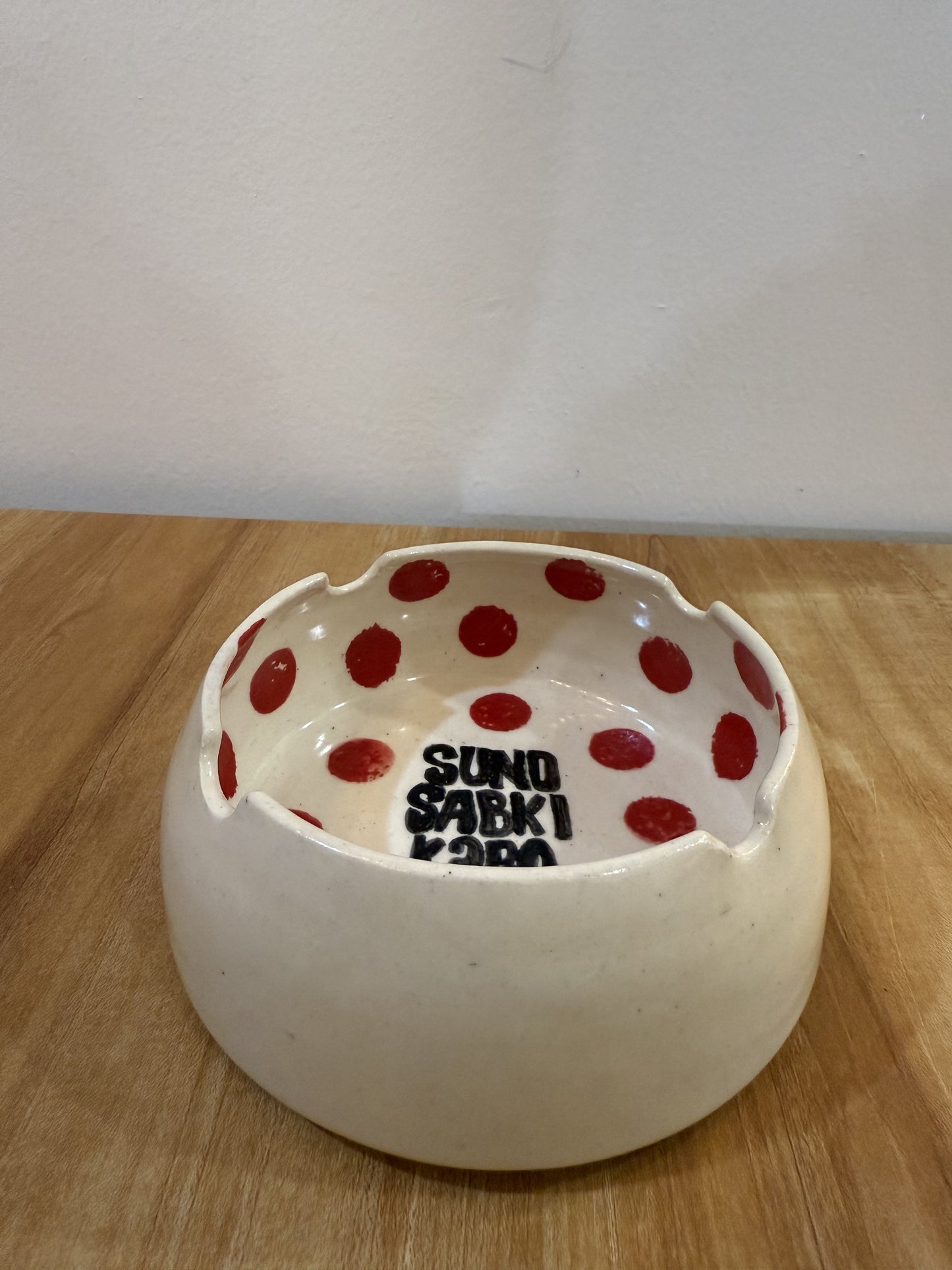 Suno Sabki Karo Khudki Ashtray