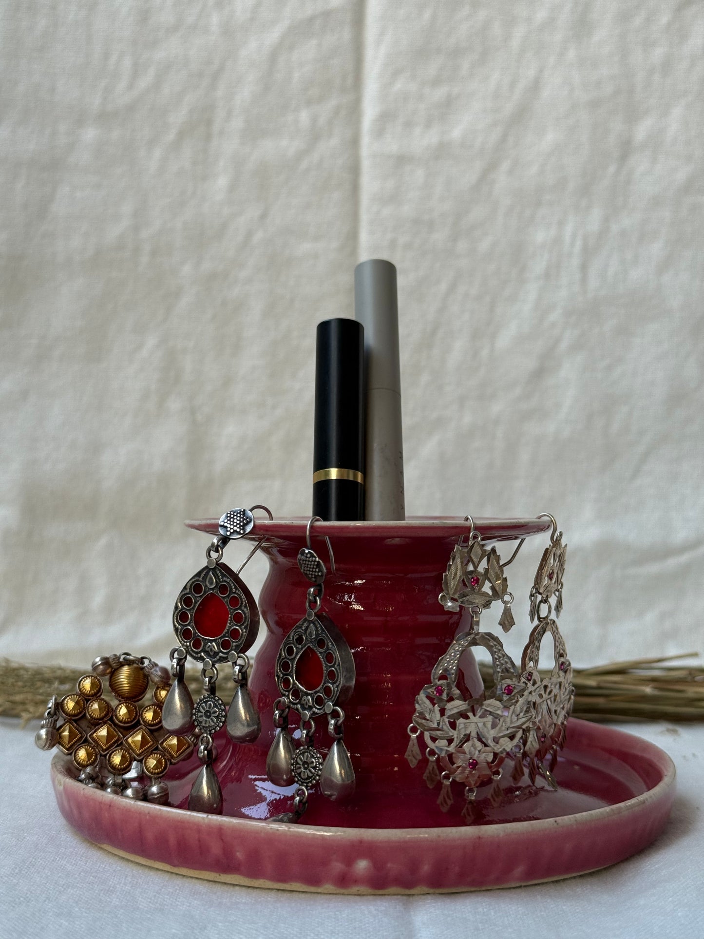 Red-Pink Glazed Ceramic Trinket Dish – Beauty Meets Function