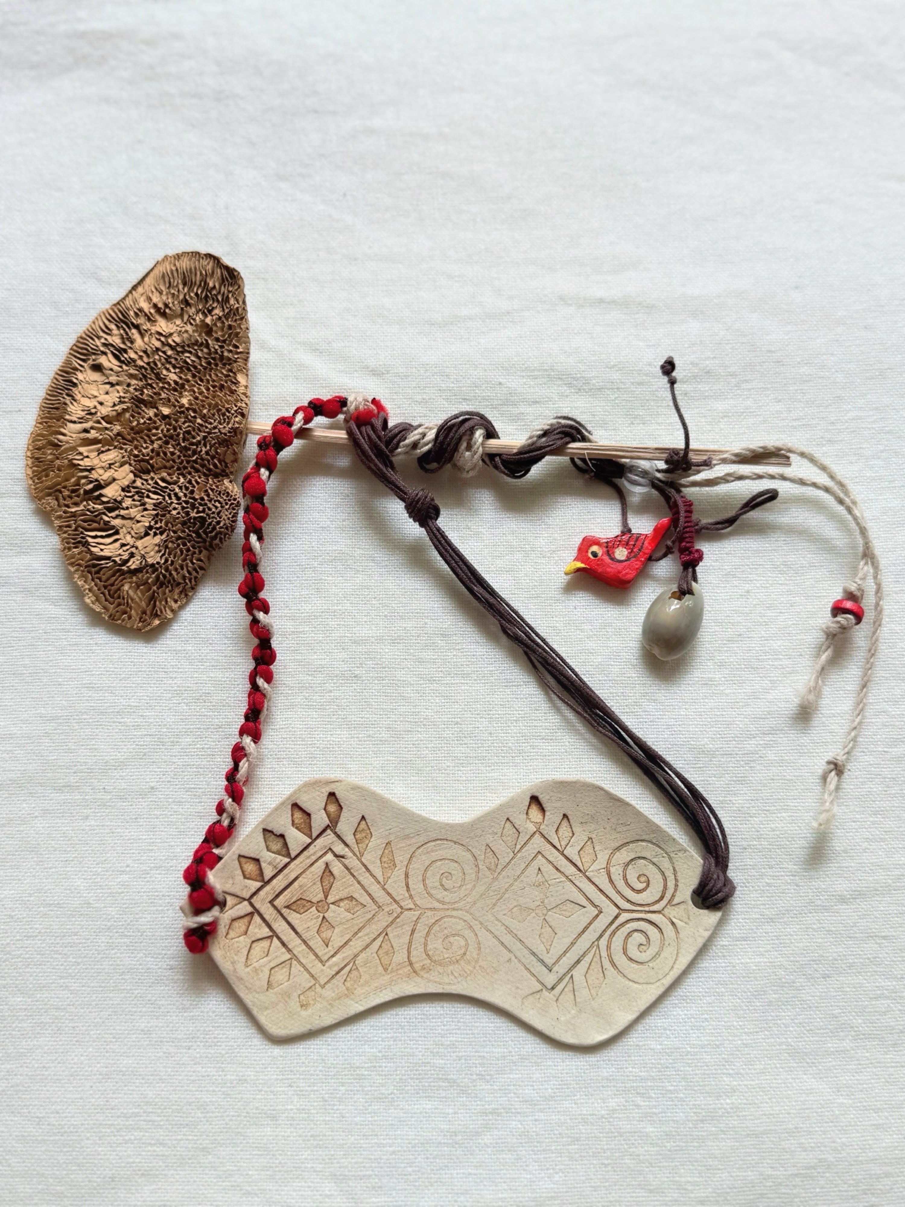 Chandni-Kaaya Choker