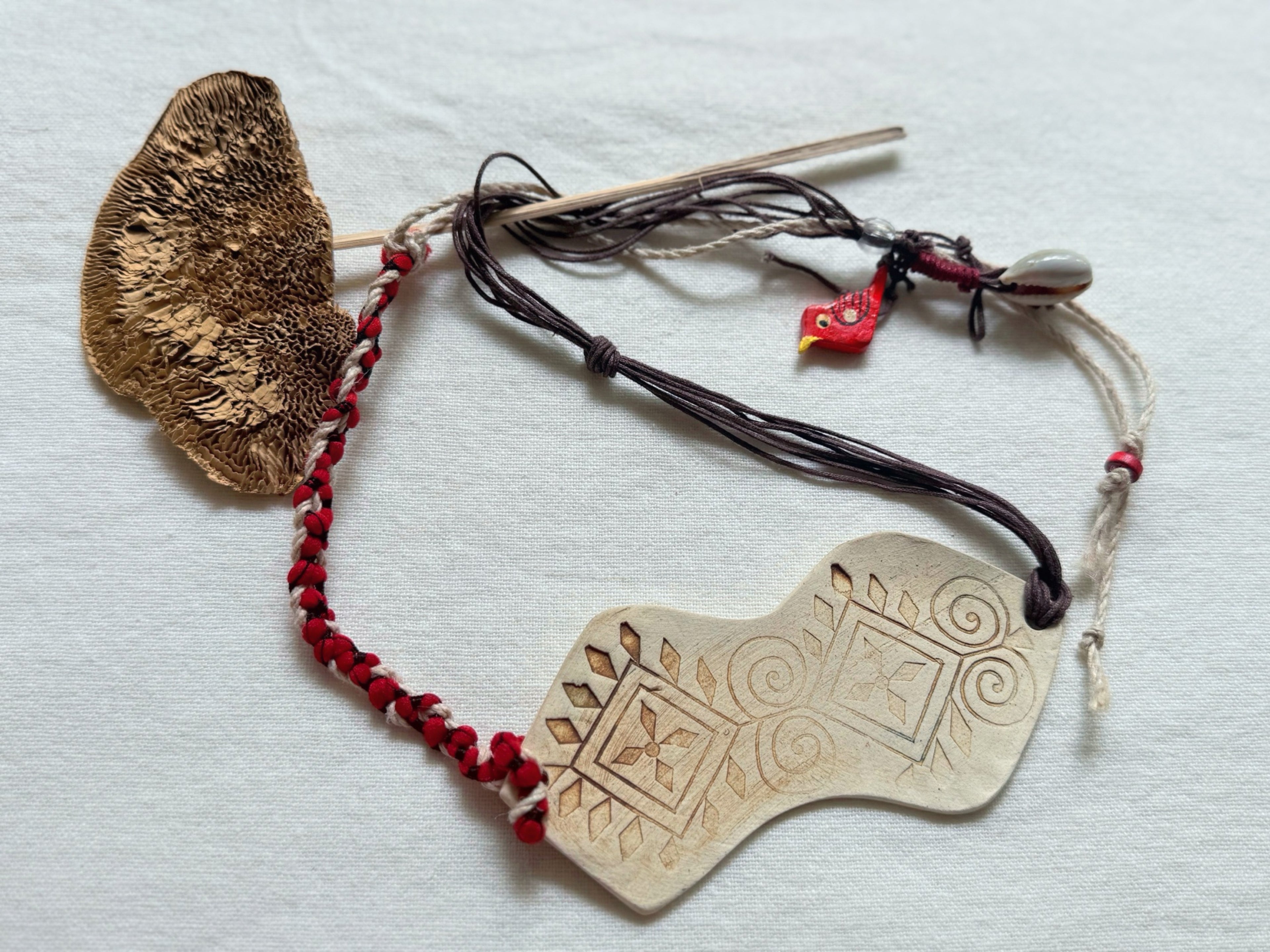 Chandni-Kaaya Choker