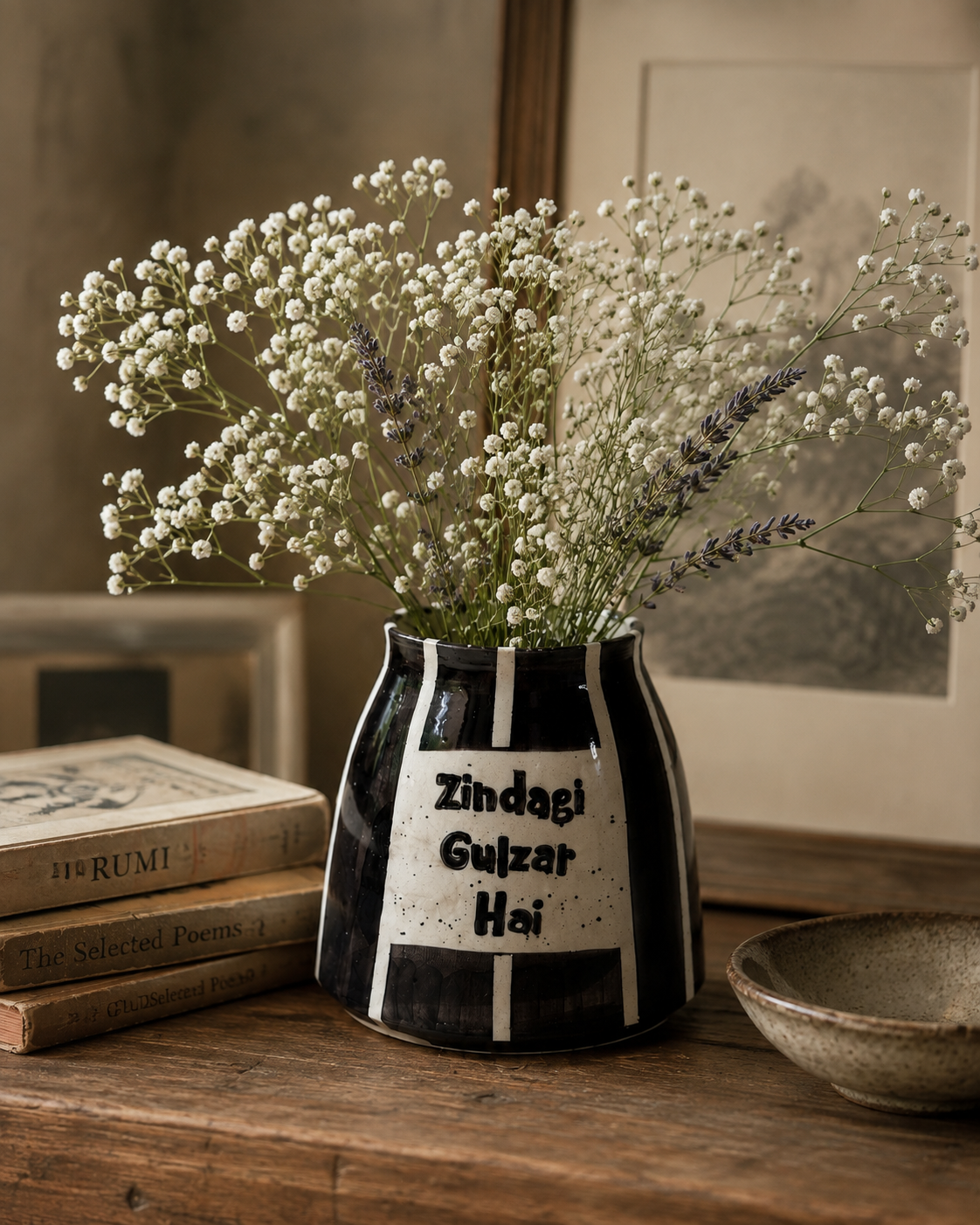 Zindagi Gulzar Hai Vase