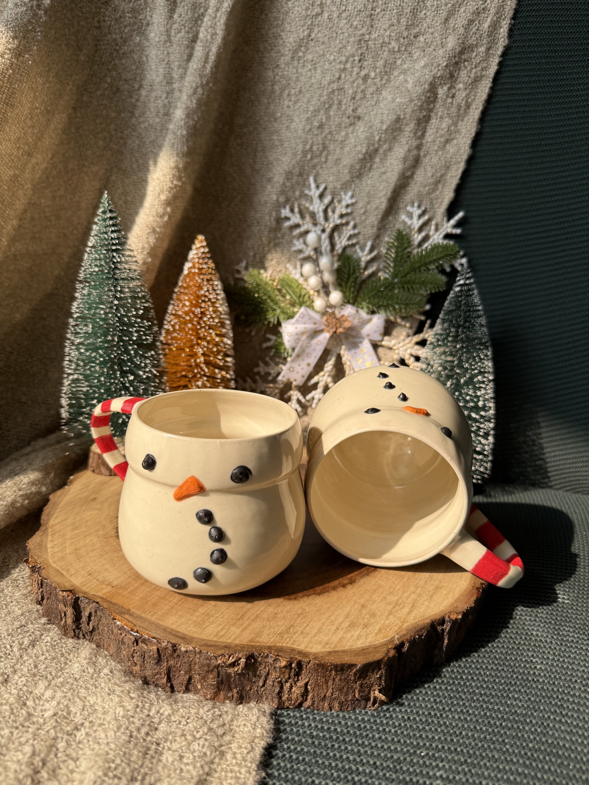 Minimalist pottery mug with a smooth and glossy glaze – SreeStudio