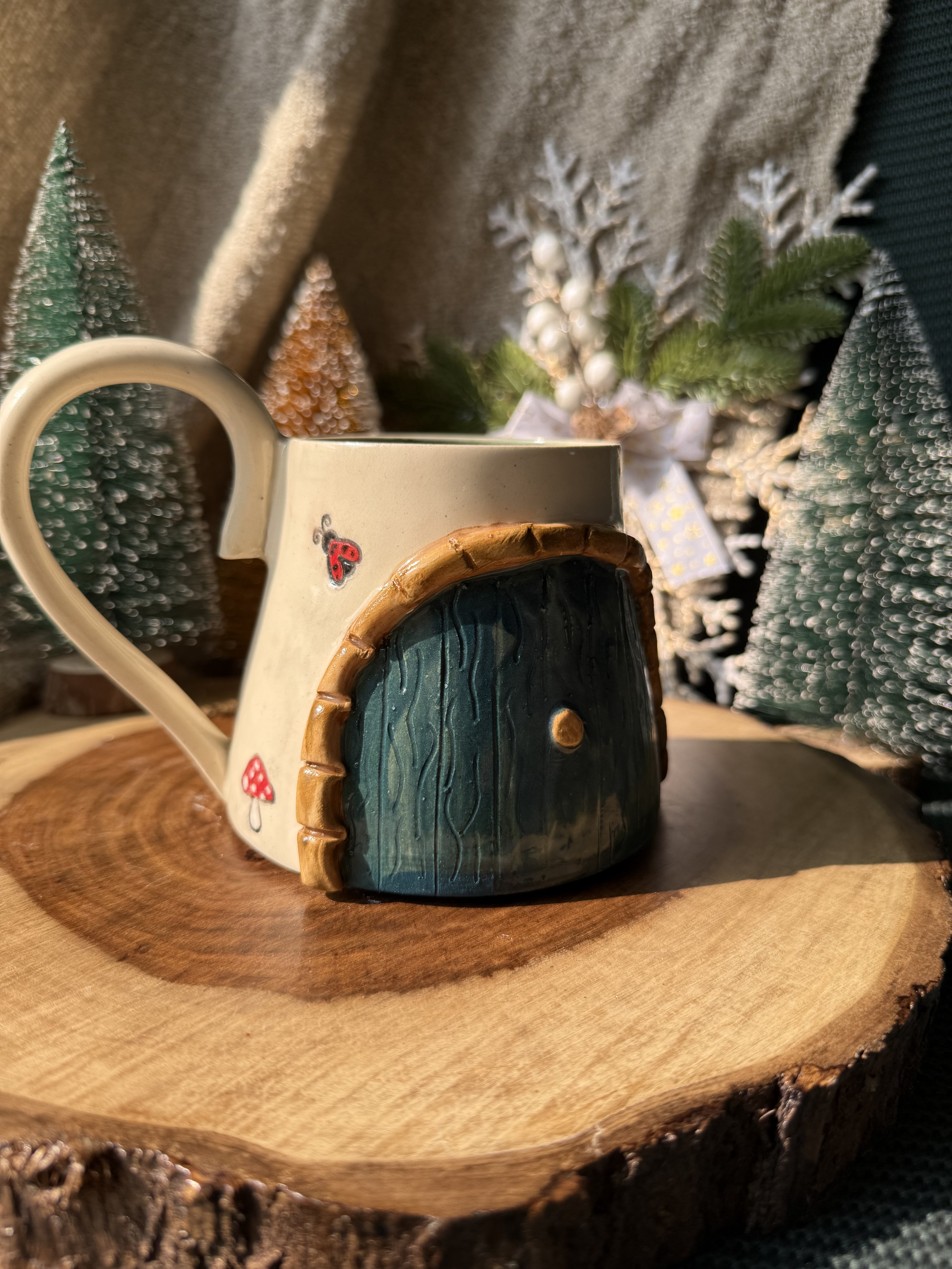 Hand-thrown pottery coffee cup with unique color variations – SreeStudio