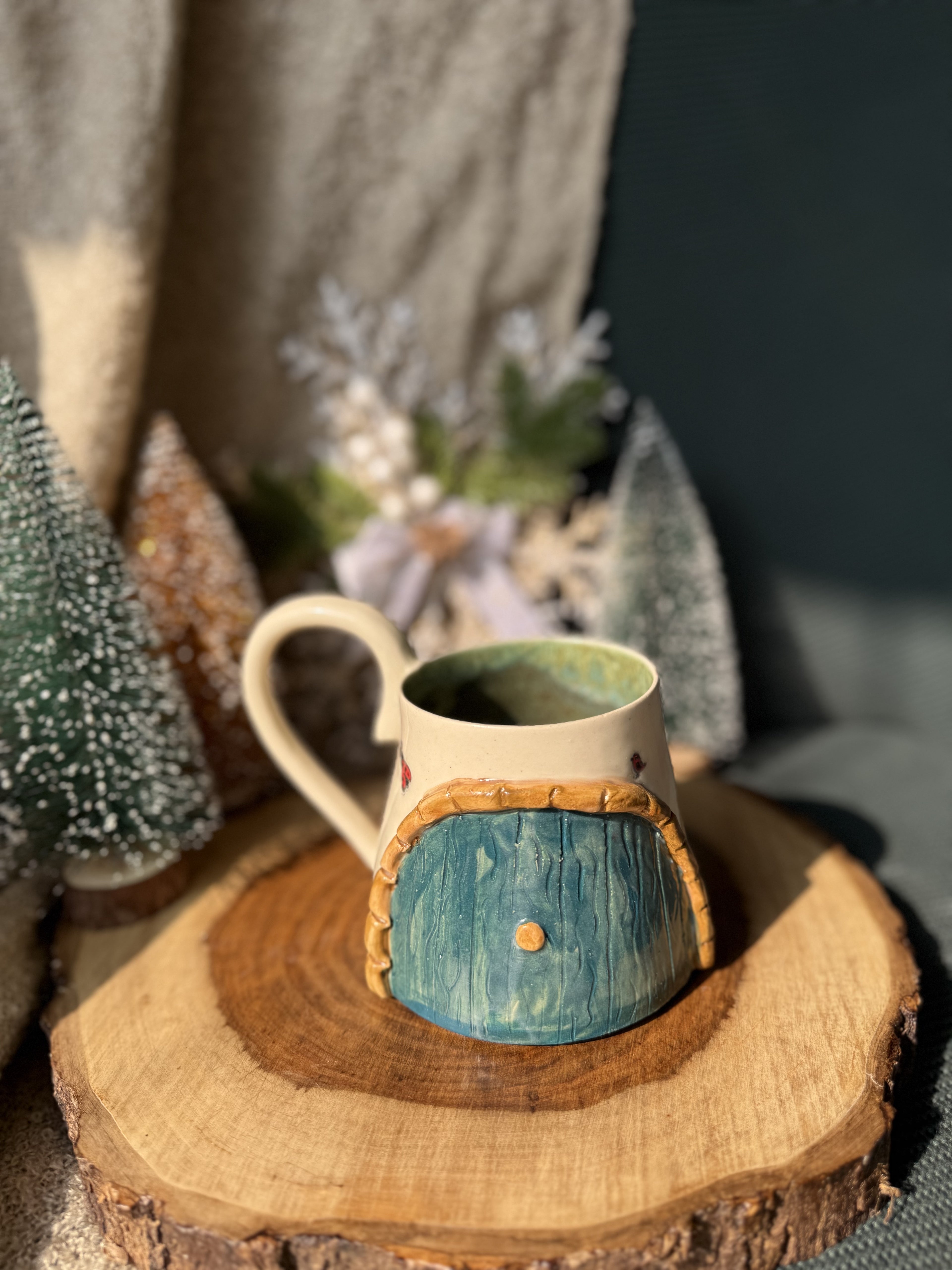 Contemporary ceramic vase with minimalist aesthetics – SreeStudio