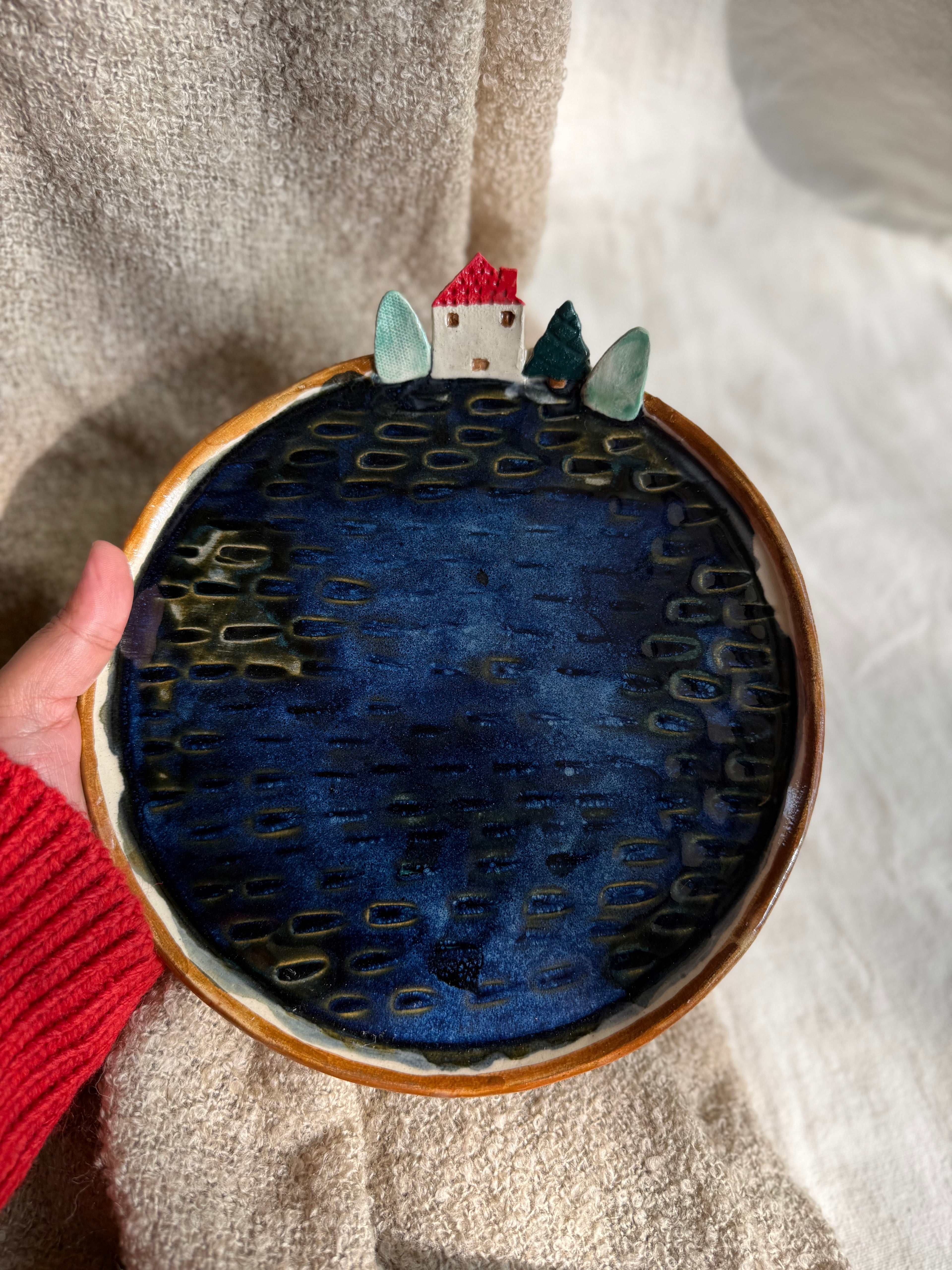 Cottage by the Water Plate